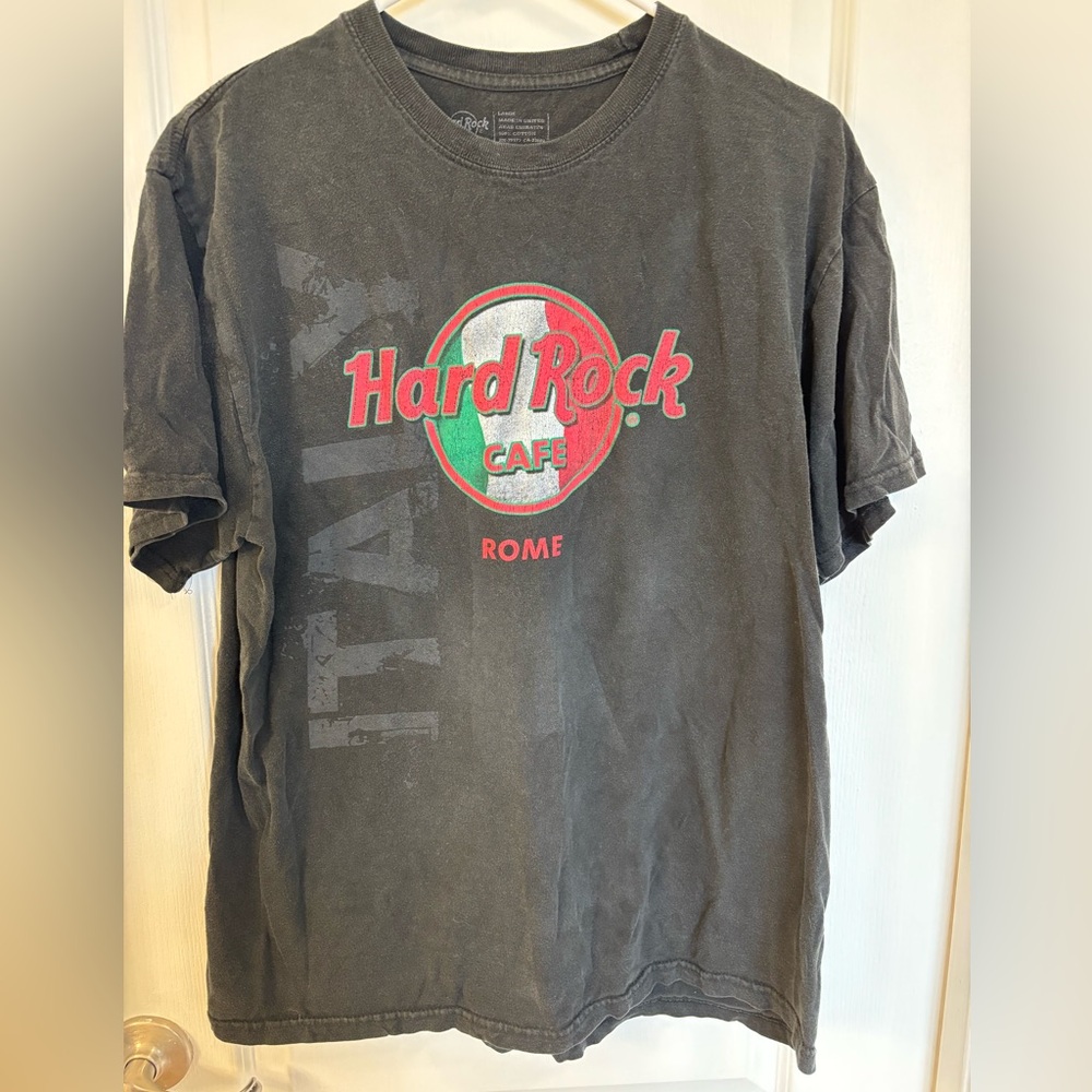 Men’s Hard Rock Cafe ROME, Italy Black Tee w/Red, Green & White Logo Size Large